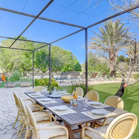 Seguinot By Βίλα *