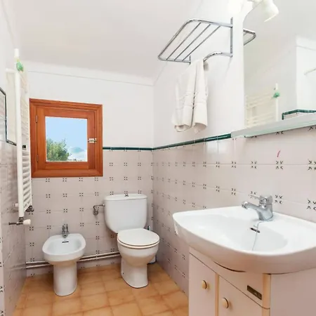 Вілла Seguinot By